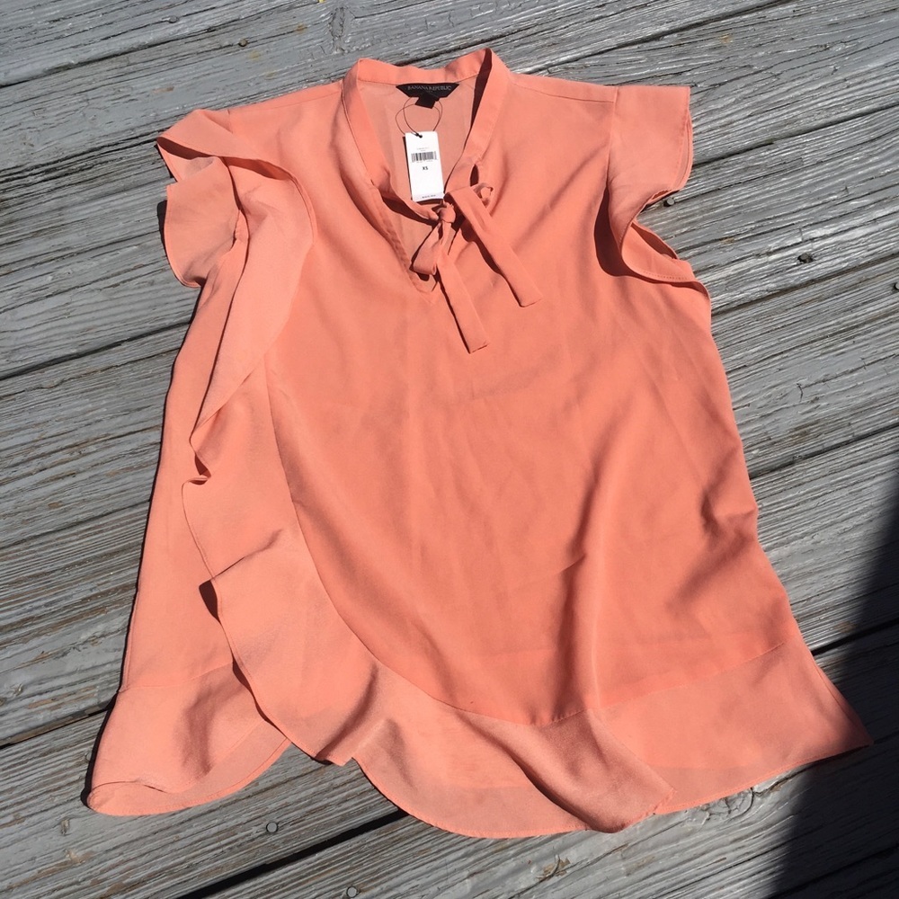Banana Republic cute ruffle blouse new